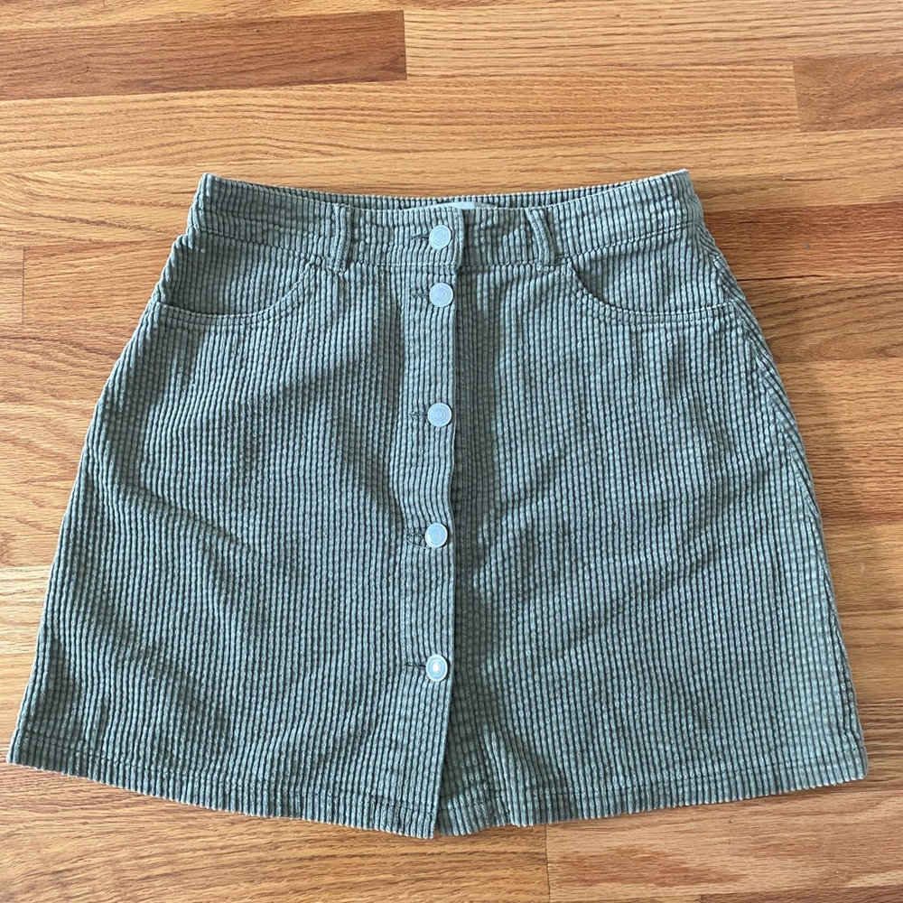 Zara corduroy green front button skirt.